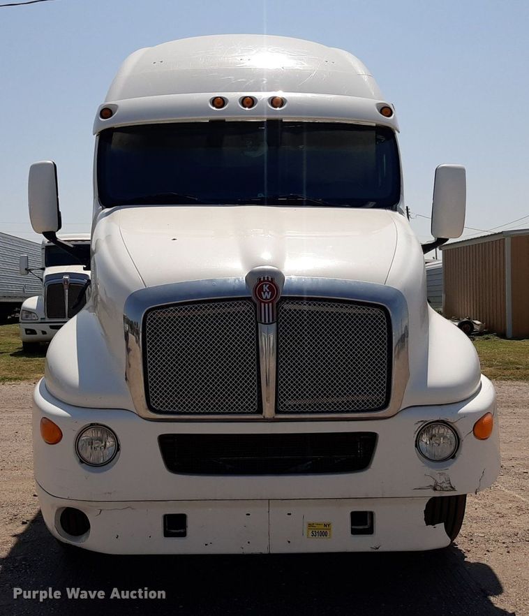 image for item DO3123 2005 Kenworth T2000  semi truck