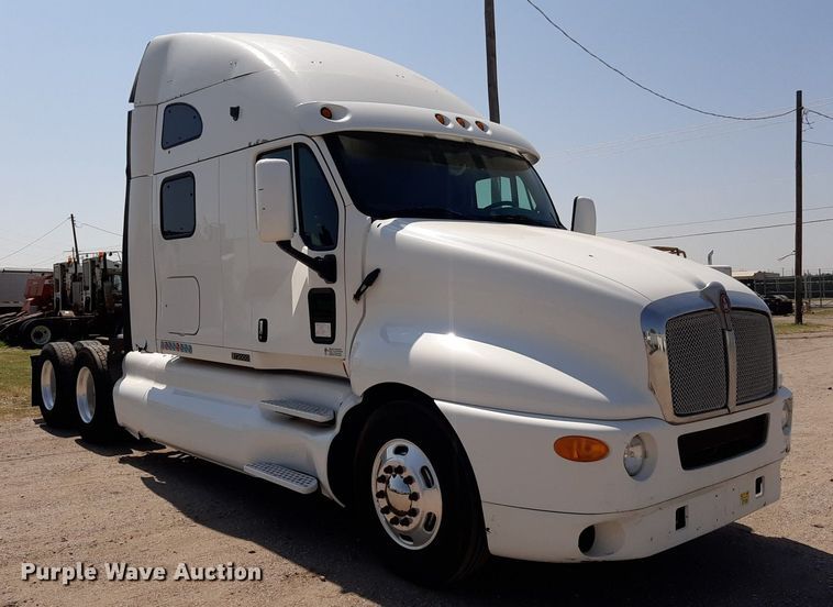 image for item DO3123 2005 Kenworth T2000  semi truck