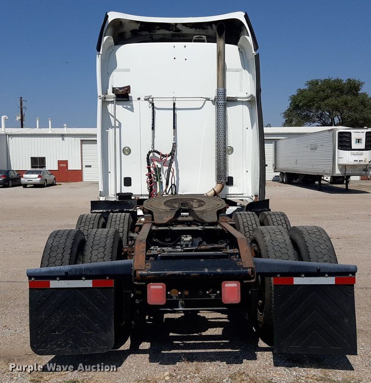 image for item DO3123 2005 Kenworth T2000  semi truck