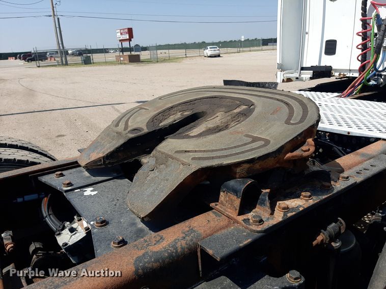 image for item DO3123 2005 Kenworth T2000  semi truck