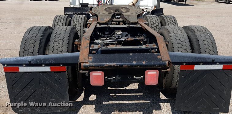 image for item DO3123 2005 Kenworth T2000  semi truck