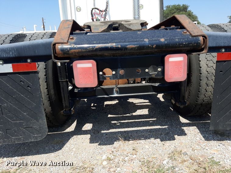 image for item DO3123 2005 Kenworth T2000  semi truck