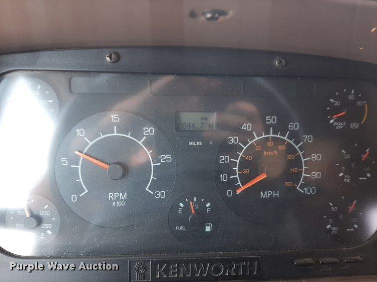 image for item DO3123 2005 Kenworth T2000  semi truck