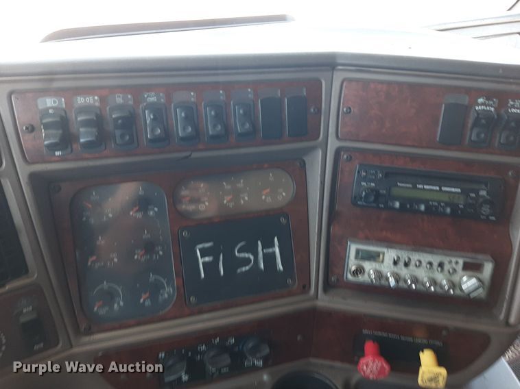 image for item DO3123 2005 Kenworth T2000  semi truck