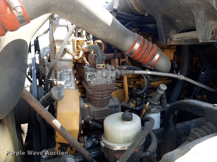 image for item DO3123 2005 Kenworth T2000  semi truck