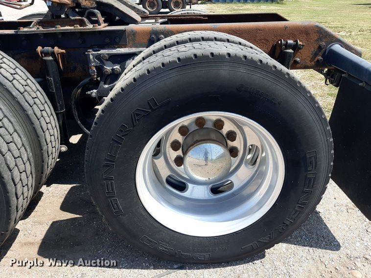 image for item DO3123 2005 Kenworth T2000  semi truck