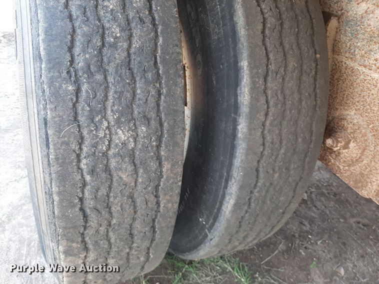 image for item DO3124 1995 Timpte Super Hopper  grain trailer