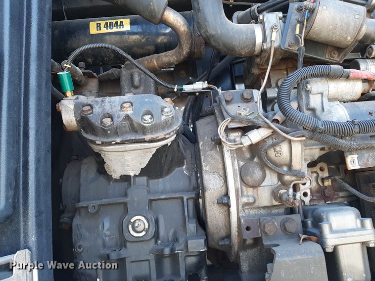 image for item DO3125 2005 Utility 3000R  refrigerated van trailer