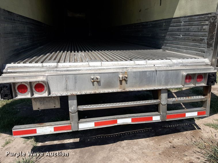 image for item DO3125 2005 Utility 3000R  refrigerated van trailer