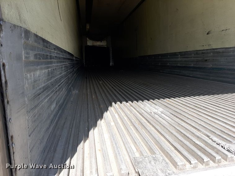 image for item DO3125 2005 Utility 3000R  refrigerated van trailer