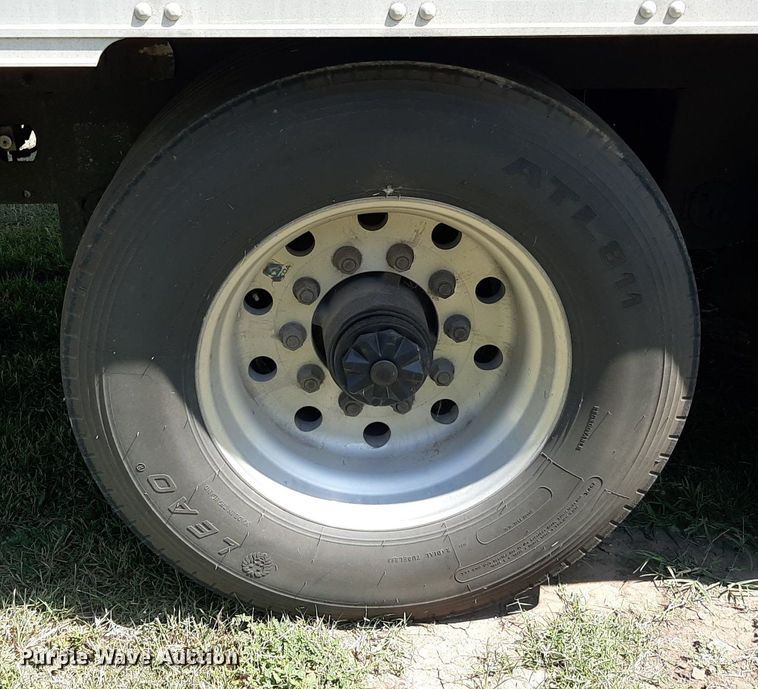 image for item DO3125 2005 Utility 3000R  refrigerated van trailer