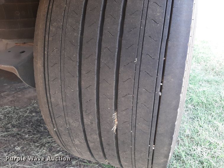 image for item DO3125 2005 Utility 3000R  refrigerated van trailer