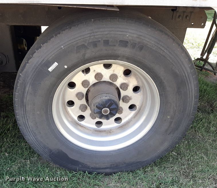 image for item DO3125 2005 Utility 3000R  refrigerated van trailer