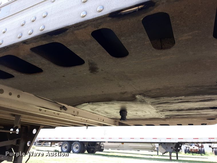 image for item DO3127 2014 Utility 3000R  refrigerated van trailer