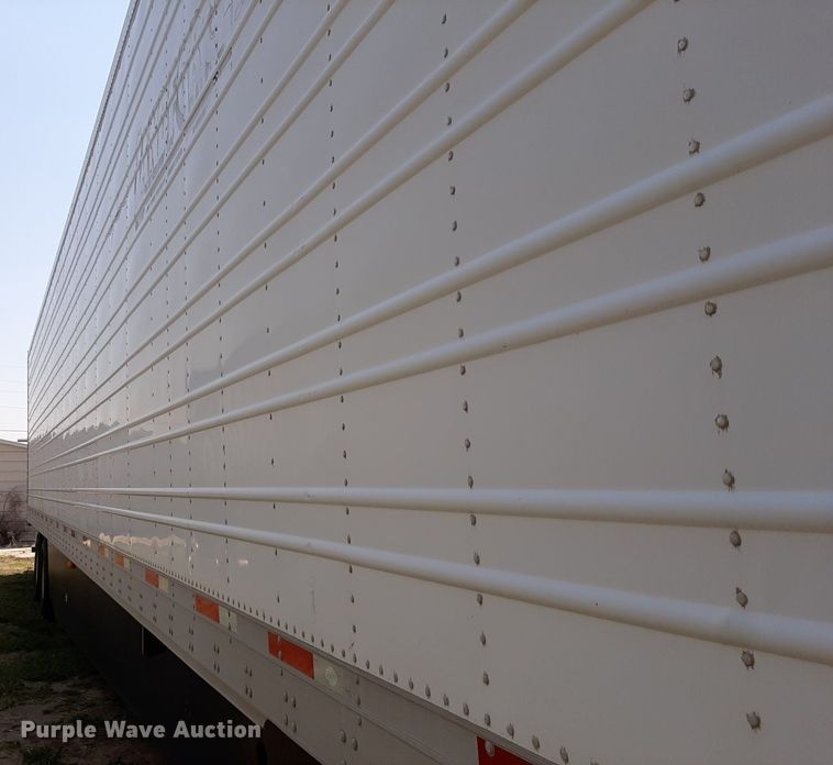 image for item DO3127 2014 Utility 3000R  refrigerated van trailer