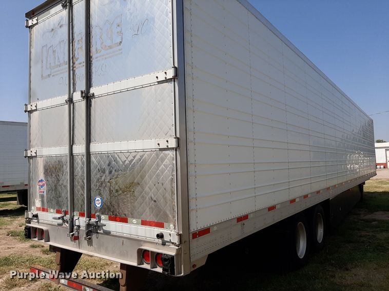 image for item DO3127 2014 Utility 3000R  refrigerated van trailer