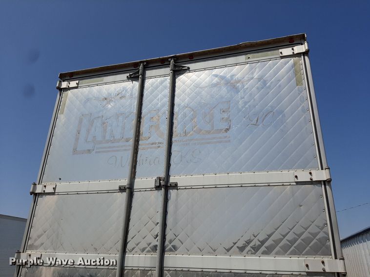 image for item DO3127 2014 Utility 3000R  refrigerated van trailer