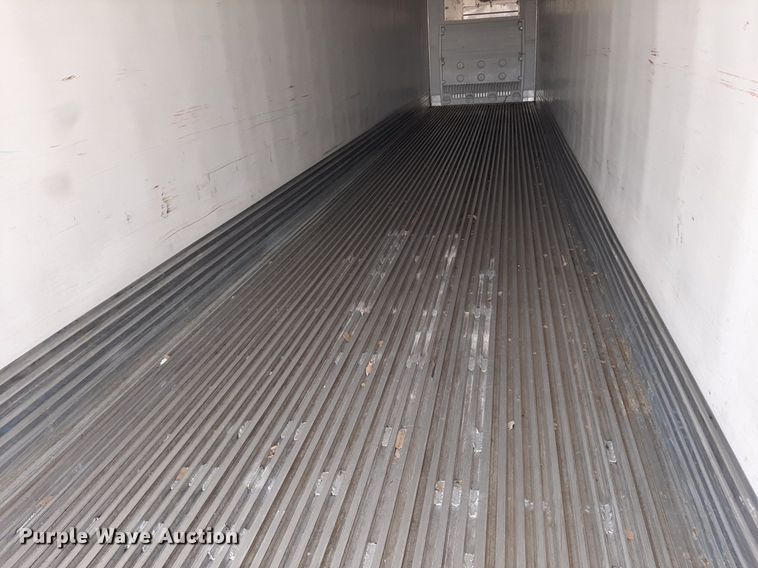 image for item DO3127 2014 Utility 3000R  refrigerated van trailer