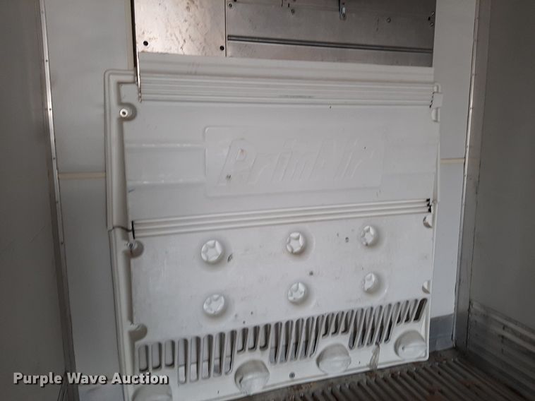 image for item DO3127 2014 Utility 3000R  refrigerated van trailer