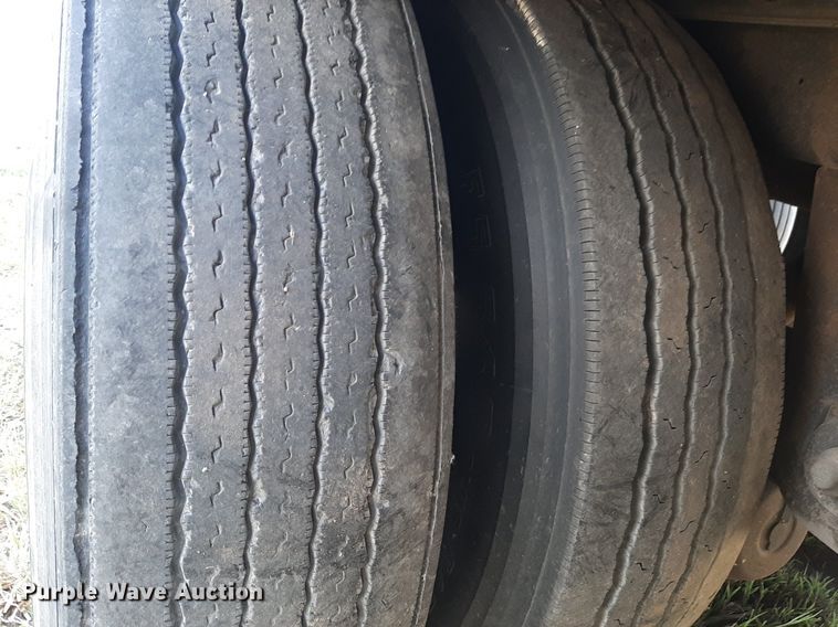 image for item DO3127 2014 Utility 3000R  refrigerated van trailer