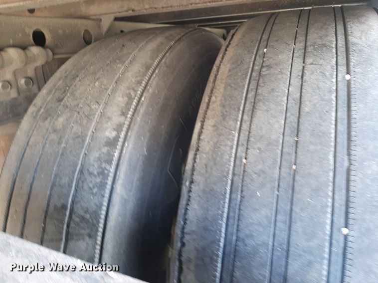 image for item DO3127 2014 Utility 3000R  refrigerated van trailer