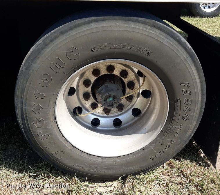 image for item DO3127 2014 Utility 3000R  refrigerated van trailer