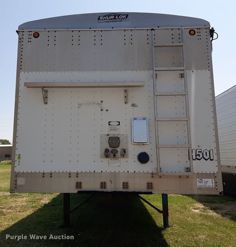 image for item DO3128 2010 Corn Husker grain trailer