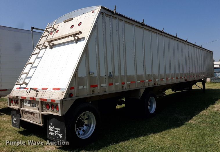 image for item DO3128 2010 Corn Husker grain trailer