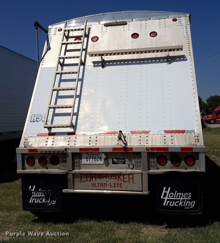 image for item DO3128 2010 Corn Husker grain trailer