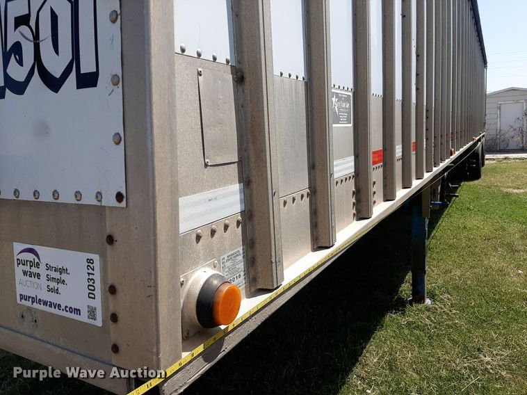 image for item DO3128 2010 Corn Husker grain trailer