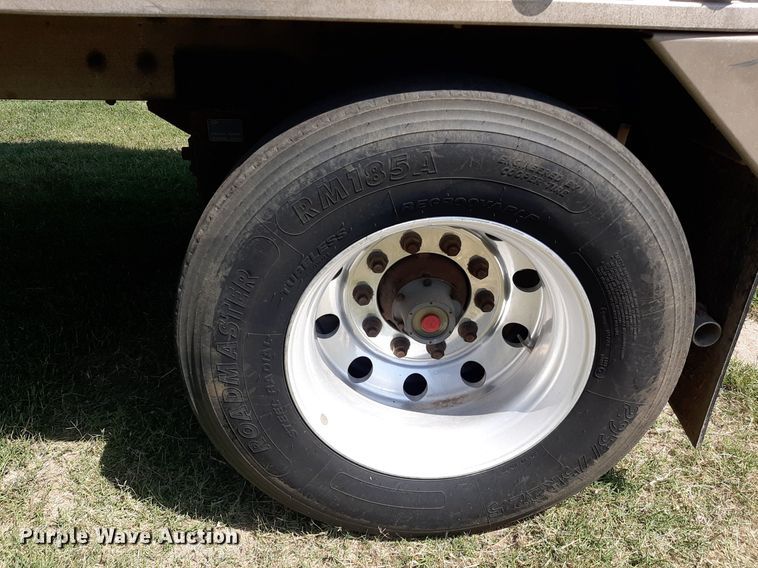 image for item DO3128 2010 Corn Husker grain trailer