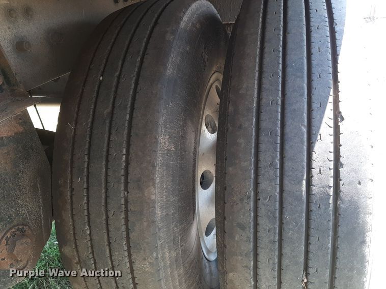 image for item DO3128 2010 Corn Husker grain trailer