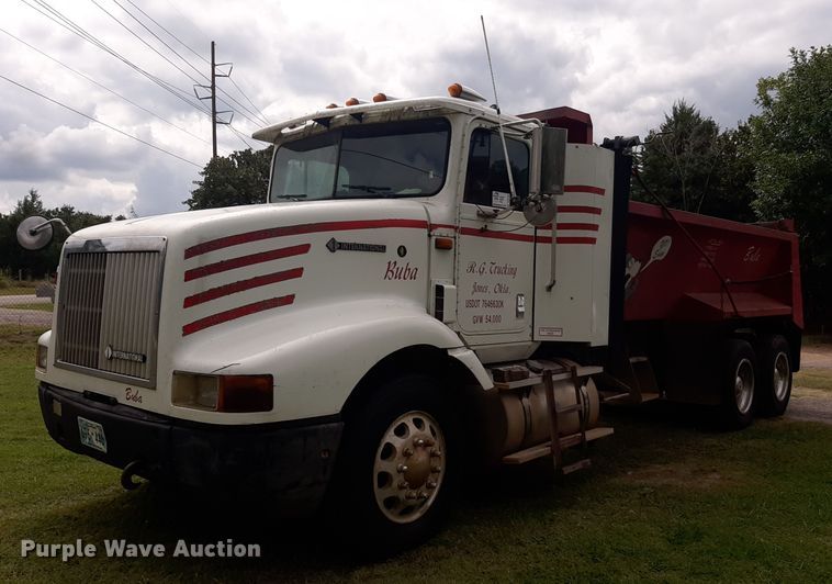 image for item DO3156 1995 International 9200  dump truck
