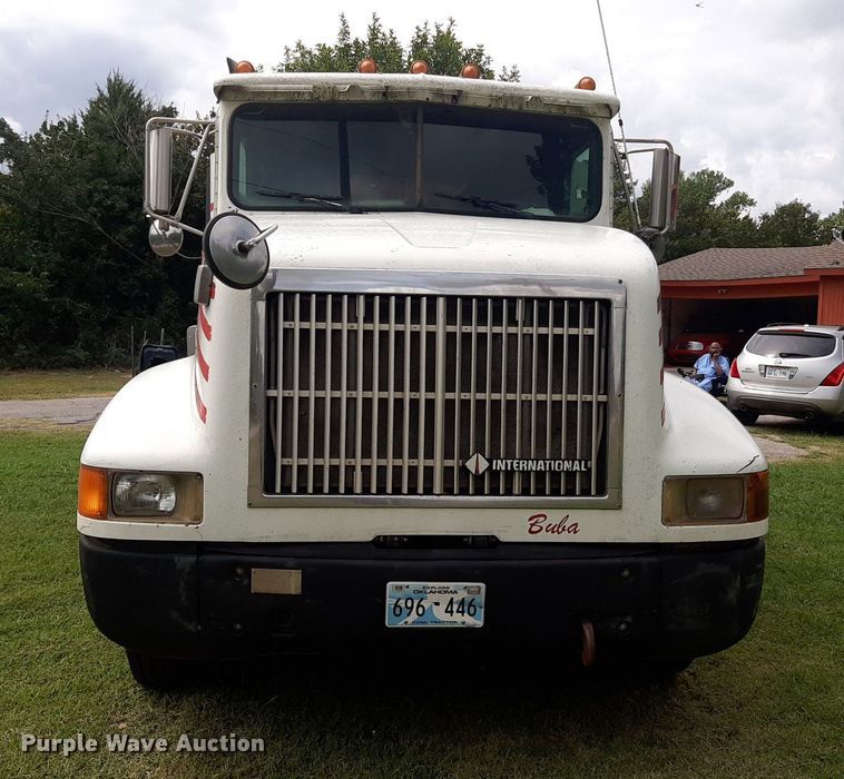 image for item DO3156 1995 International 9200  dump truck