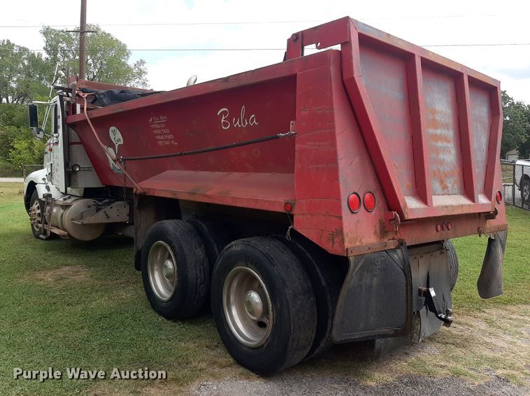 image for item DO3156 1995 International 9200  dump truck