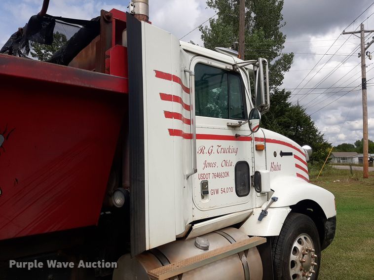 image for item DO3156 1995 International 9200  dump truck