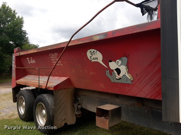 image for item DO3156 1995 International 9200  dump truck