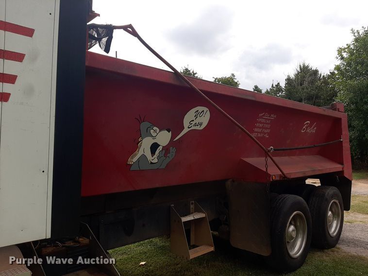 image for item DO3156 1995 International 9200  dump truck