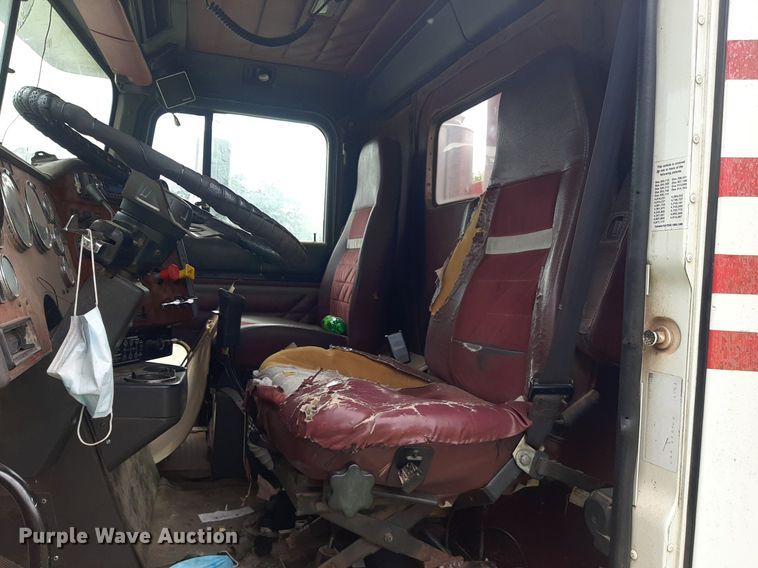 image for item DO3156 1995 International 9200  dump truck