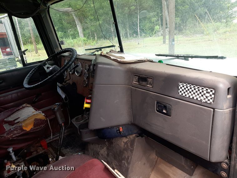 image for item DO3156 1995 International 9200  dump truck