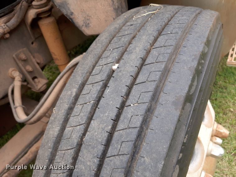 image for item DO3156 1995 International 9200  dump truck