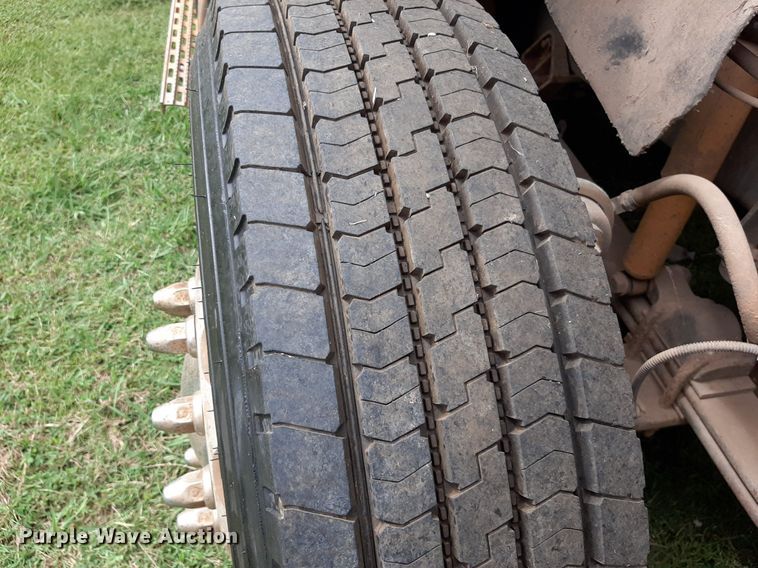 image for item DO3156 1995 International 9200  dump truck