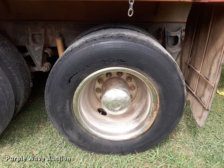 image for item DO3156 1995 International 9200  dump truck