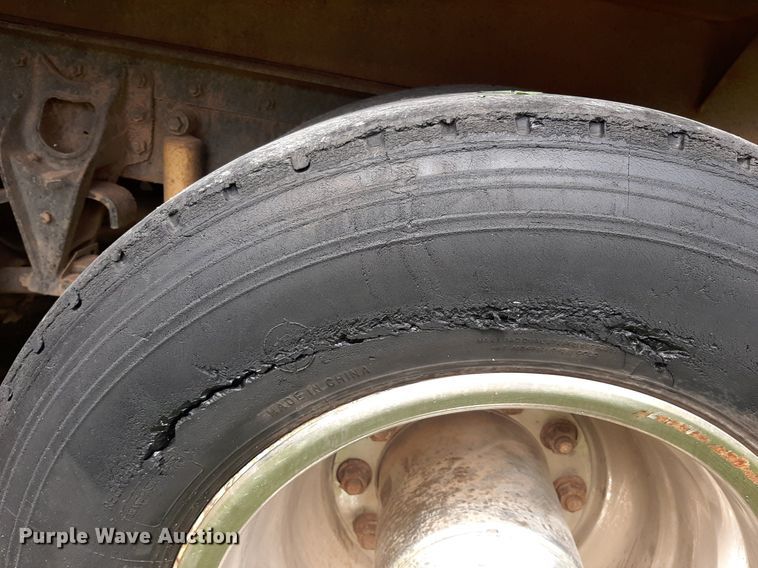 image for item DO3156 1995 International 9200  dump truck