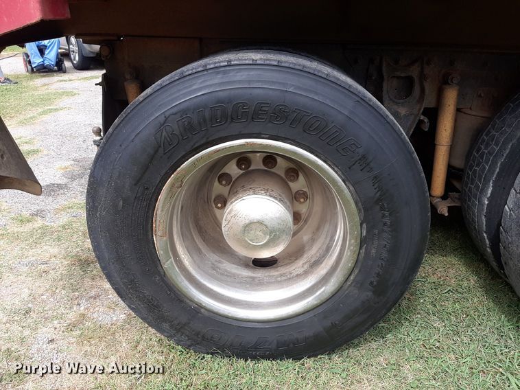 image for item DO3156 1995 International 9200  dump truck