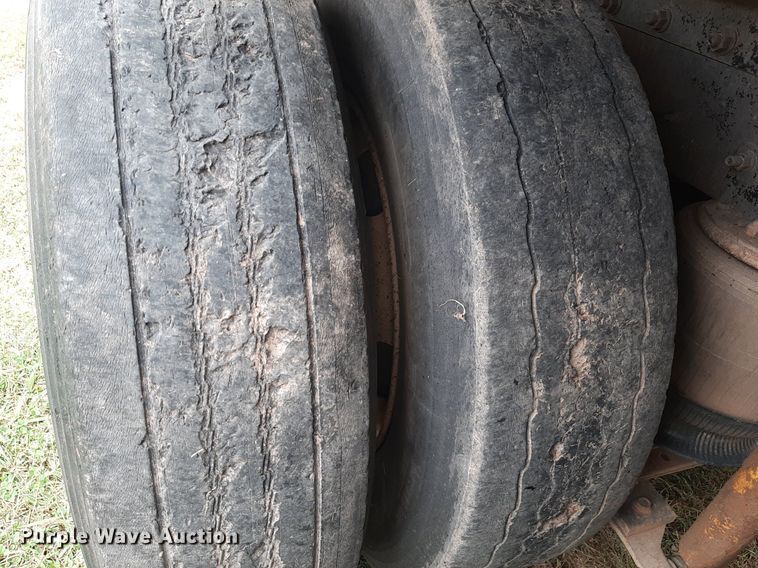 image for item DO3156 1995 International 9200  dump truck