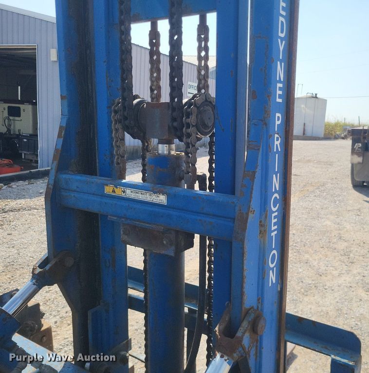 image for item DO4689 1996 Teledyne Princeton D4500  forklift