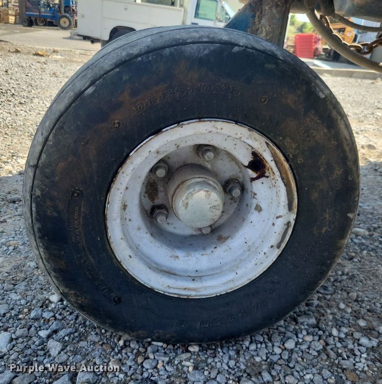 image for item DO4689 1996 Teledyne Princeton D4500  forklift