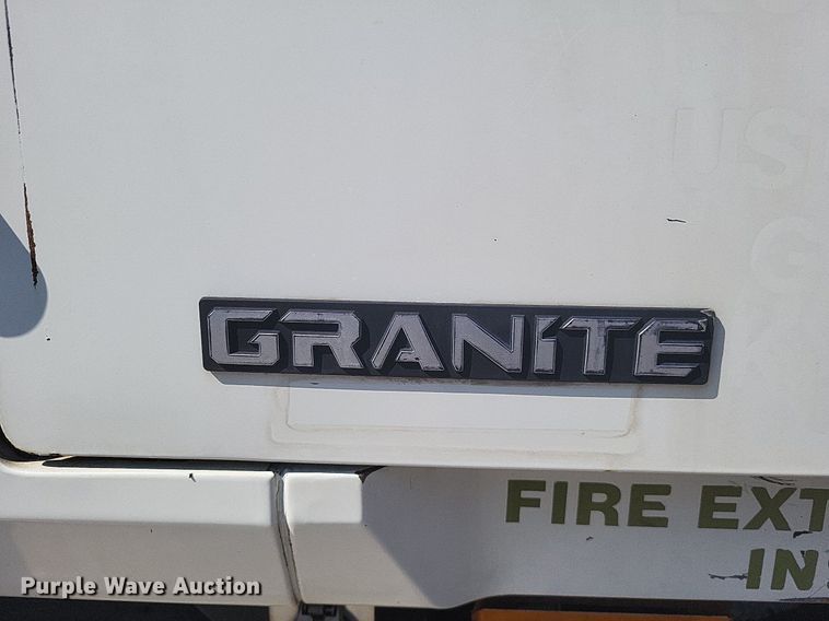 image for item DO4690 2007 Mack Granite CV713  flatbed truck