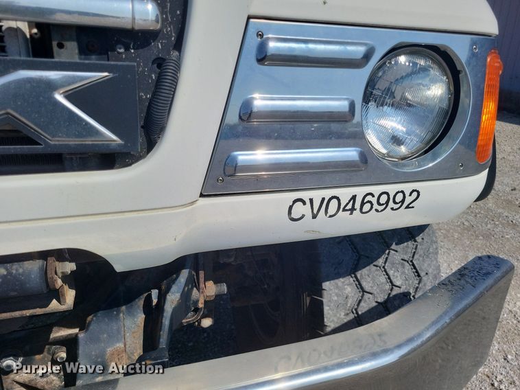 image for item DO4690 2007 Mack Granite CV713  flatbed truck